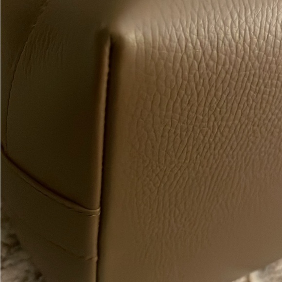 NWT Burberry Tote in Brown Coffee FULL INCLUSIVE with FREE Burberry Lux Card - Picture 7 of 9